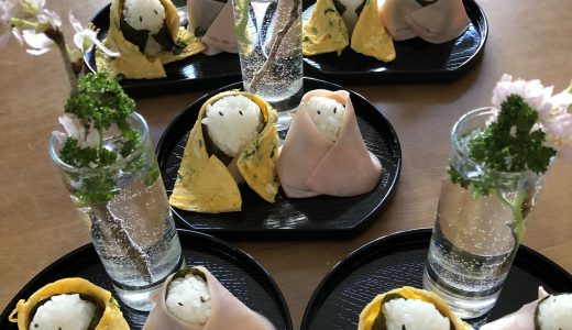 簡単お雛様おにぎり☆今日は楽しいひな祭り♪